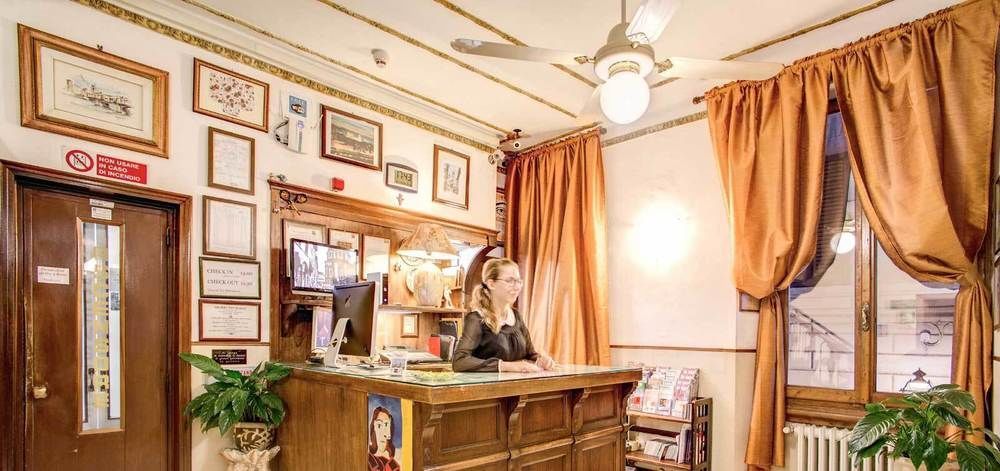Hotel Lorena ฟลอเรนซ์ ภายนอก รูปภาพ