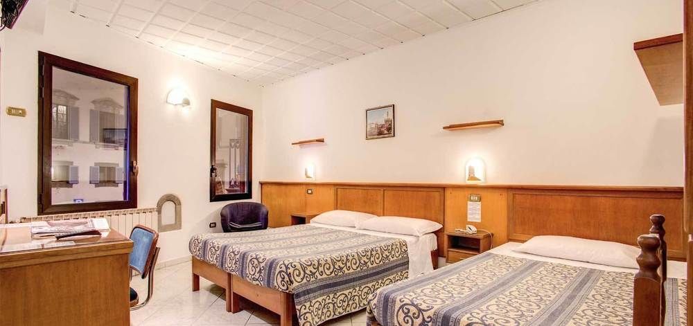 Hotel Lorena ฟลอเรนซ์ ภายนอก รูปภาพ